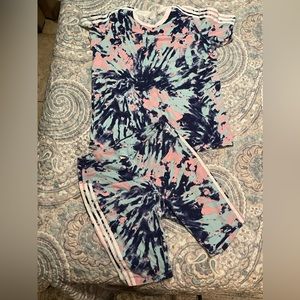 Women Adidas Tie Dye Set. 
Top is an 1X and biker shorts XL